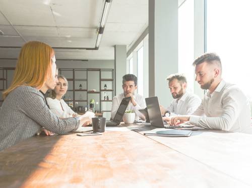 Besprechung zur Auftragsabwicklung